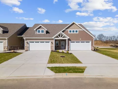 796 Brookwood Cir, Tipp City, OH 45371