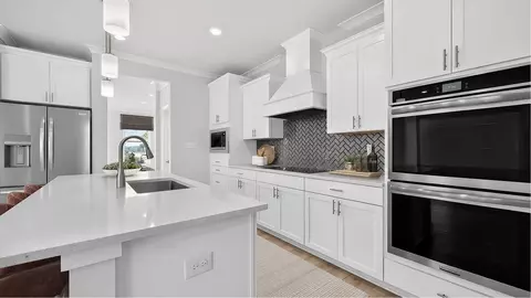 Kitchen - 17055 Gathering St, Boyds, MD 20841 photo 2 of 6