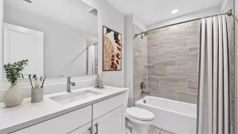 Bath - 17055 Gathering St, Boyds, MD 20841 photo 4 of 6