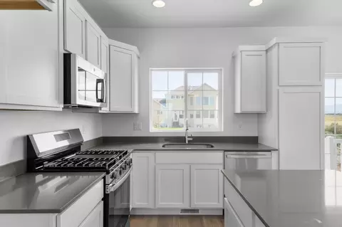 Kitchen - 6417 Vernon Dr, Eagle Mountain, UT 84005 photo 1 of 4