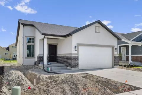 Exterior - 6417 Vernon Dr, Eagle Mountain, UT 84005 photo 2 of 8