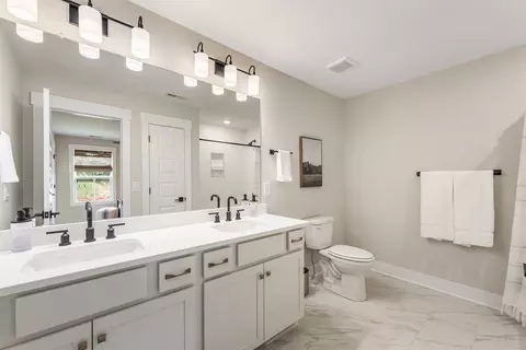 Bath - 732 8th Ave N, Myrtle Beach, SC 29588 photo 6 of 7