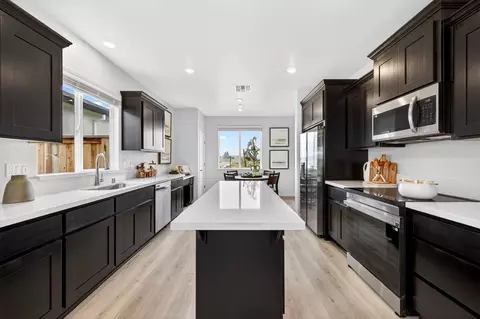 Kitchen - 3949 Wild Rye Rd, Placer One, CA 95747 photo 6 of 20