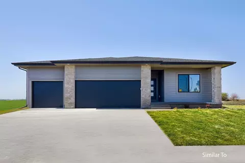 16611 Deerview Dr, Urbandale, IA 50323