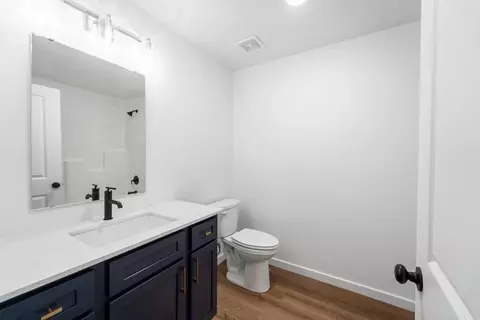 Bath - 487 Osage Dr, Willard, MO 65781 photo 7 of 9