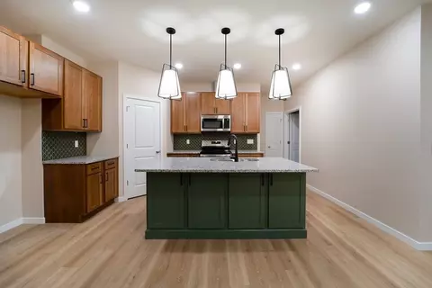 Kitchen - 487 Osage Dr, Willard, MO 65781 photo 4 of 4