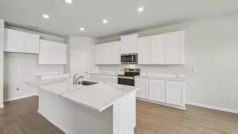 Kitchen - 17108 Legacy Preserve Dr, Parrish, FL 34219 photo 2 of 8