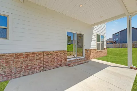 Exterior - 1136 E Abercorn St, Republic, MO 65738 photo 4 of 9