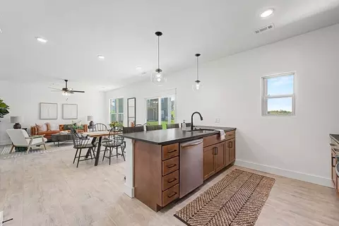 Kitchen - 1136 E Abercorn St, Republic, MO 65738 photo 4 of 6