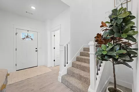 Entry Way - 1136 E Abercorn St, Republic, MO 65738 photo 1 of 2
