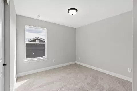 Bedroom - 6735 Raymond Ave, Pagedale, MO 63133 photo 23 of 36