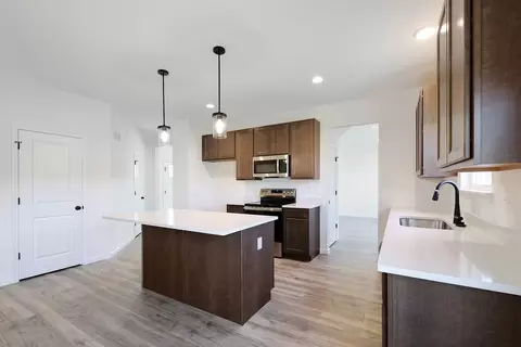 Kitchen - 6722 Raymond Ave, Pagedale, MO 63133 photo 25 of 29