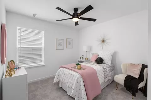 Bedroom - 6735 Raymond Ave, Pagedale, MO 63133 photo 5 of 36