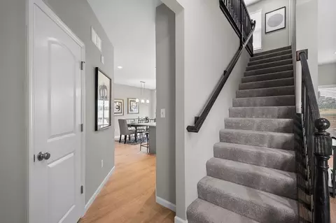 Entry Way - 6735 Raymond Ave, Pagedale, MO 63133 photo 1 of 11