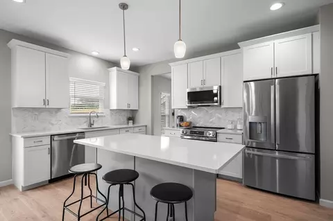 Kitchen - 6735 Raymond Ave, Pagedale, MO 63133 photo 1 of 28