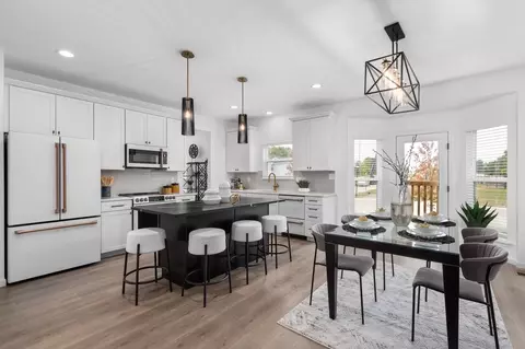 Kitchen - 6735 Raymond Ave, Pagedale, MO 63133 photo 6 of 31