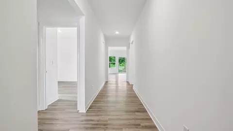 Entry Way - 7097 Theo Baker Blvd, Pendleton, IN 46064 photo 3 of 4
