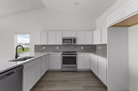 Kitchen - 1308 Hillside Ct, Rolla, MO 65401 photo 17 of 19