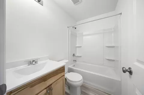 Bath - 1308 Hillside Ct, Rolla, MO 65401 photo 14 of 14