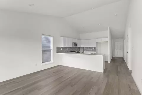 Living - 1308 Hillside Ct, Rolla, MO 65401 photo 10 of 11