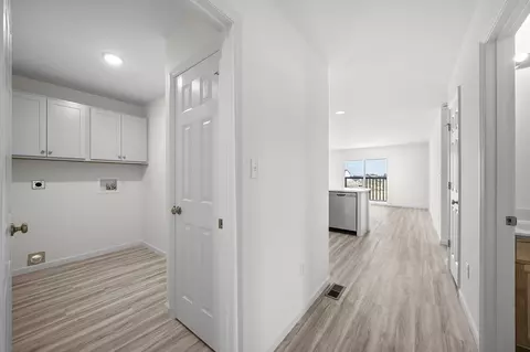 Entry Way - 1308 Hillside Ct, Rolla, MO 65401 photo 25 of 27