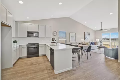 Kitchen - 1308 Hillside Ct, Rolla, MO 65401 photo 26 of 27