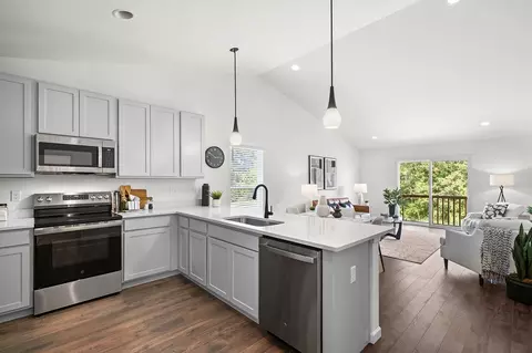 Kitchen - 1308 Hillside Ct, Rolla, MO 65401 photo 1 of 27