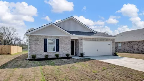 7900 Clove Pasture Dr E, Millington, TN 38053