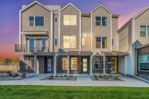 888 S Valentia St UNIT 10-103, Denver, CO 80247
