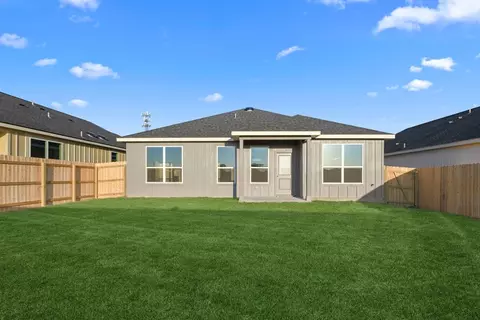 576 Gus Loop, Georgetown, TX 78626 photo 3