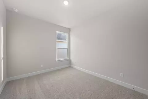 576 Gus Loop, Georgetown, TX 78626 photo 10