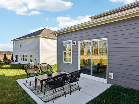 5000 Greentree Dr, Smyrna, TN 37167