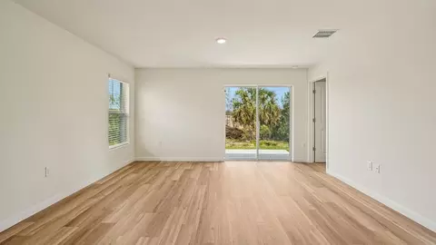 Living - 7665 SW 46th Ct, Ocala, FL 34474 photo 2 of 6
