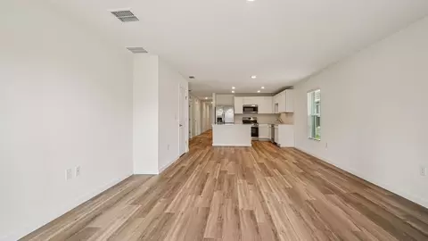 Living - 7665 SW 46th Ct, Ocala, FL 34474 photo 4 of 6