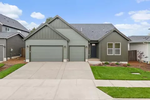 3311 Nightingale Dr, Woodburn, OR 97071