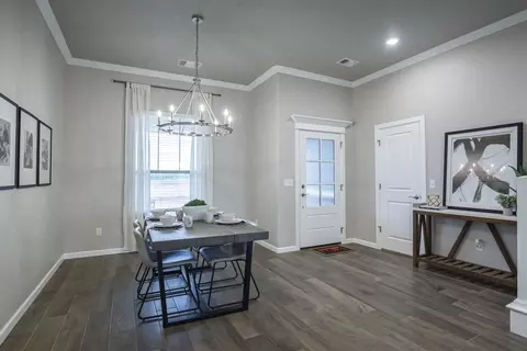 Dining - 932 Hydrangea Way, Edmond, OK 73034 photo 4 of 9