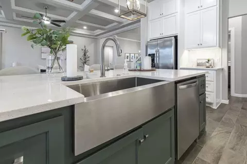 Kitchen - 932 Hydrangea Way, Edmond, OK 73034 photo 12 of 31