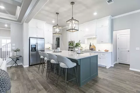 Kitchen - 932 Hydrangea Way, Edmond, OK 73034 photo 8 of 31