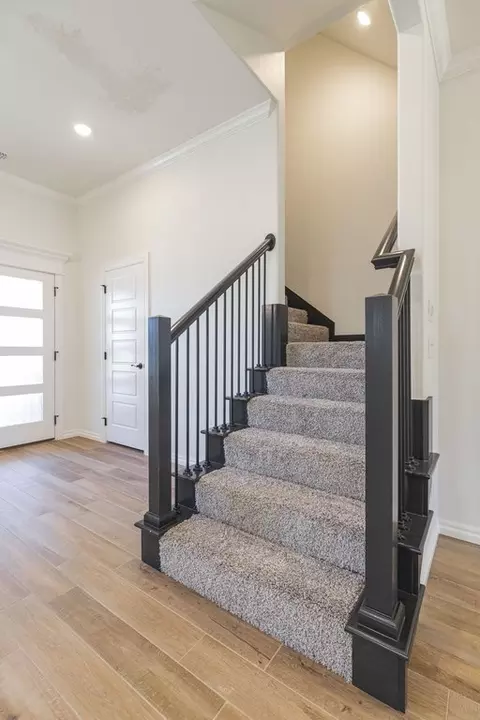 Entry Way - 932 Hydrangea Way, Edmond, OK 73034 photo 3 of 10