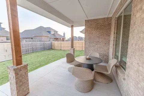 Exterior - 932 Hydrangea Way, Edmond, OK 73034 photo 25 of 40