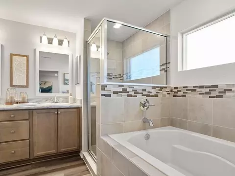 Bath - 7672 SE 117th Pl, Belleview, FL 34420 photo 1 of 2