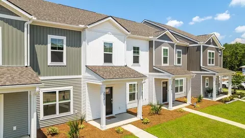 260 Cloverleaf Acres Ln, Summerville, SC 29486