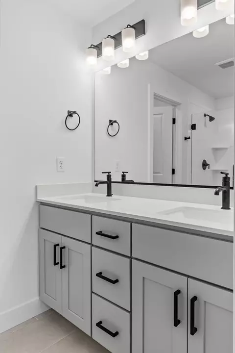 Bath - 4 S Starlight Ln, Mapleton, UT 84664 photo 6 of 10