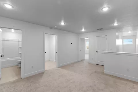 Entry Way - 4 S Starlight Ln, Mapleton, UT 84664 photo 3 of 7