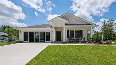 2201 Sunny Hills Blvd, Chipley, FL 32428