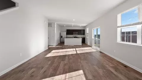 Living - 804 Spikeresh Way, Joppa, MD 21085 photo 2 of 10