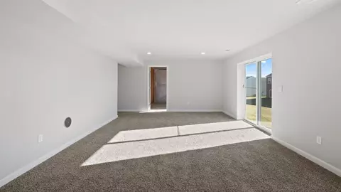 Living - 804 Spikeresh Way, Joppa, MD 21085 photo 4 of 10