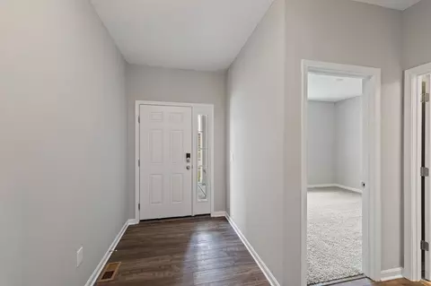 Entry Way - 1526 Acadia Dr, Maineville, OH 45039 photo 2 of 6