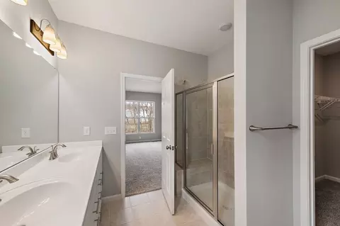 Bath - 1526 Acadia Dr, Maineville, OH 45039 photo 1 of 1