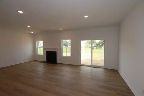 Living - 7748 Hank Dr, Springfield, OH 43528 photo 1 of 3